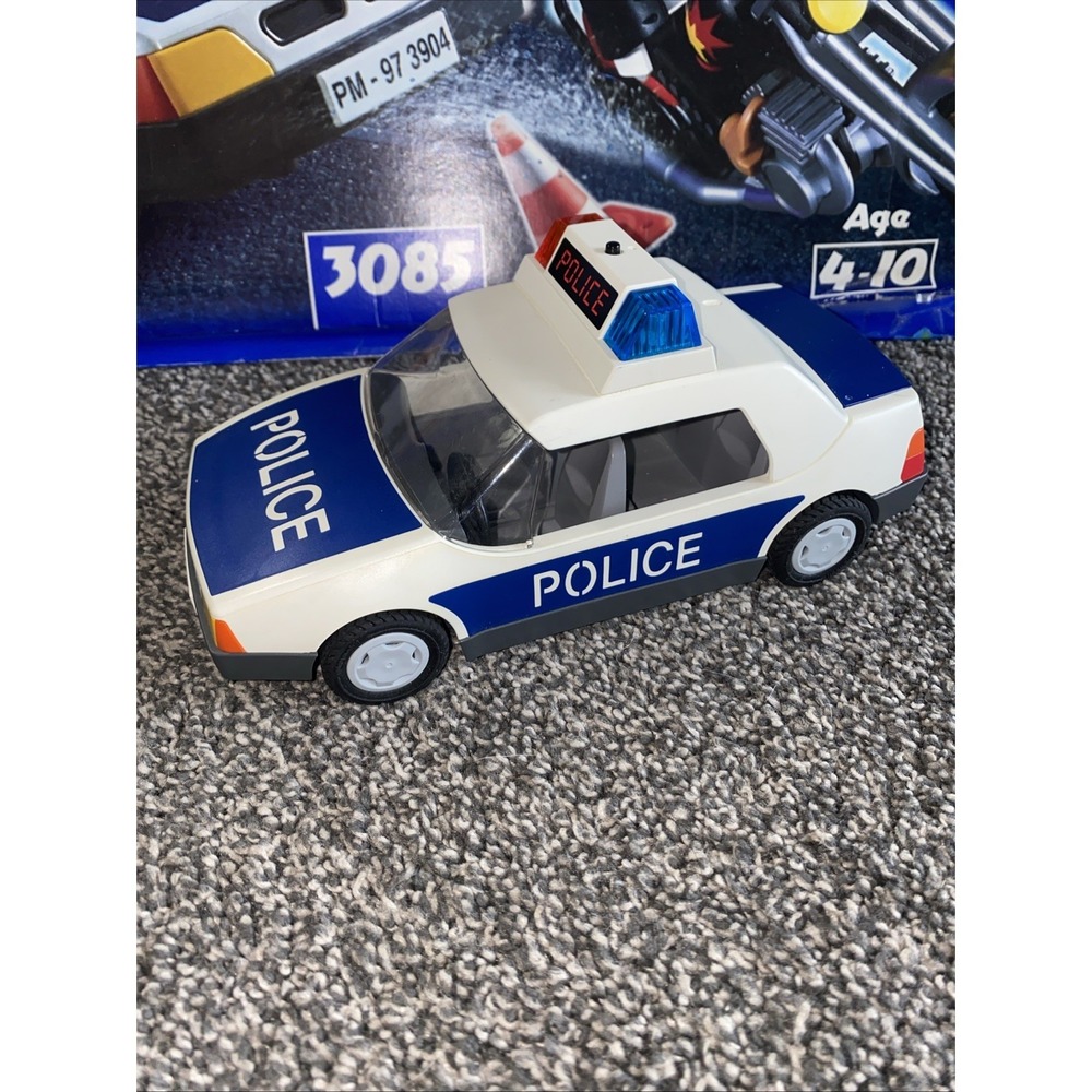Vintage Playmobil Set 3085 Police Station Adventure Set With Extra People & Accs - Picture 15 of 16